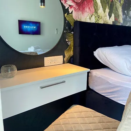 Maris, Self Check In Drasnice