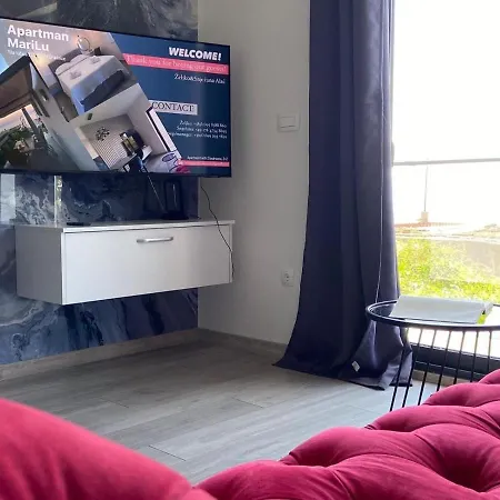 Maris, Self Check In *