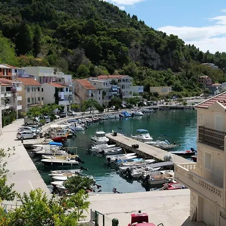 Maris, Self Check In Drasnice