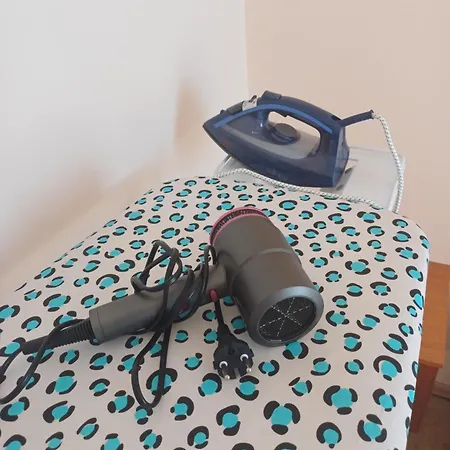 Maris, Self Check In