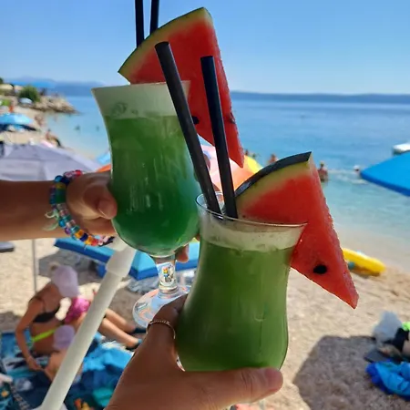 Maris, Self Check In